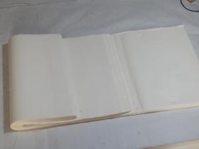 BQ 18 001 大约六七十年代日本纯楮皮老纸一包 106枚 规格四尺对开 纸张做工细腻柔软 外面几张因与包装纸接触,黄斑较多